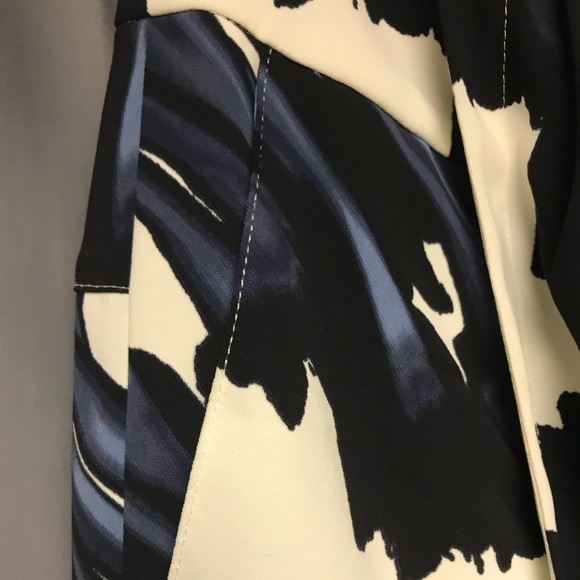 🚨HALSTON PRINTED DRAPE SKIRT🚨 - Picture 5 of 8